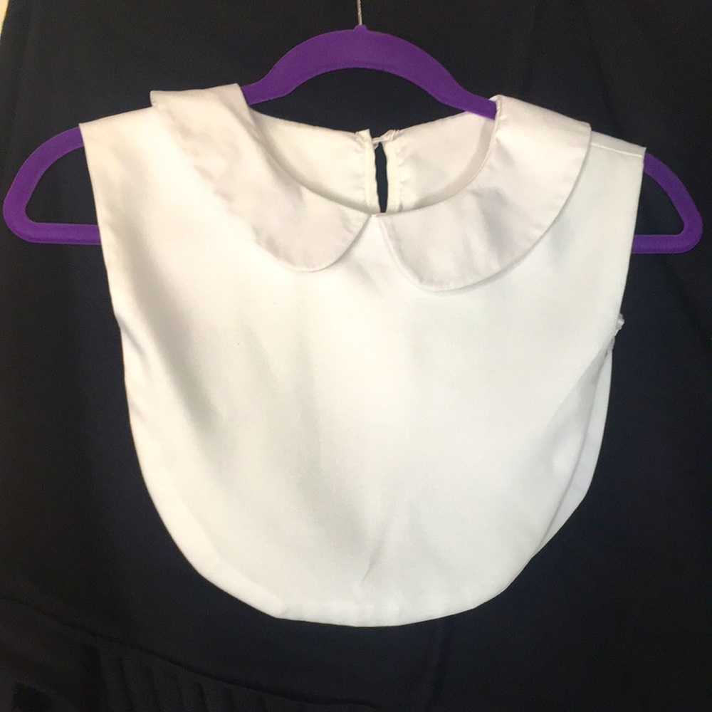 White collar insert